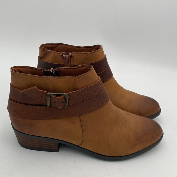 Clarks Tan and Brown Ankle Booties women 7M leather casual office retro Y2K - Picture 5 of 14